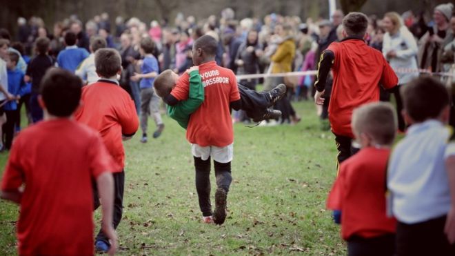 ‘Brownlee moment’ as pupil carries friend to finishing line